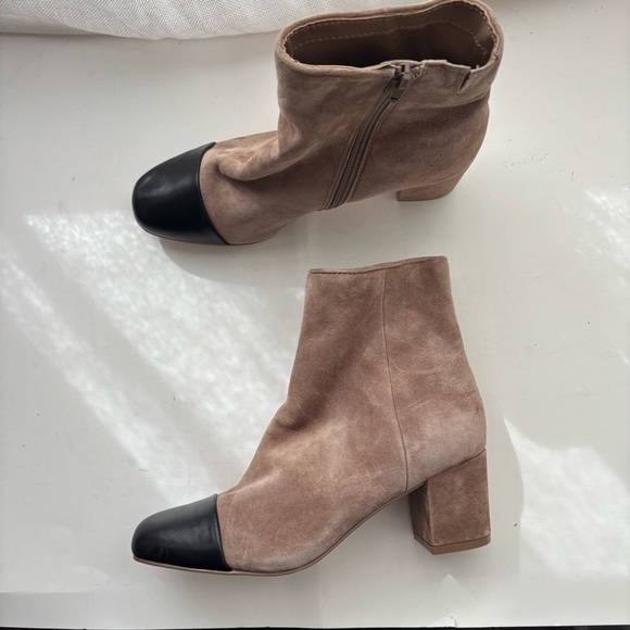Steve Madden Eiffel Suede Cap Toe Booties Sz 6M - Picture 2 of 7